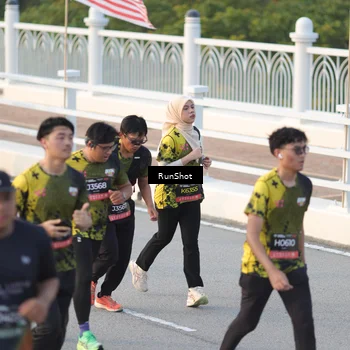 Runner Photo 6828582