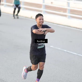 Runner Photo 6828596
