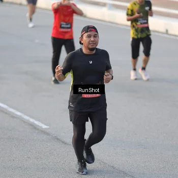 Runner Photo 6828630