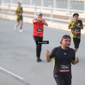 Runner Photo 6828635