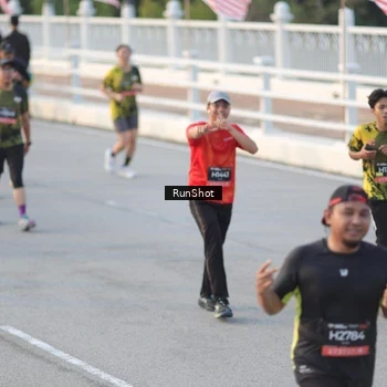 Runner Photo 6828640