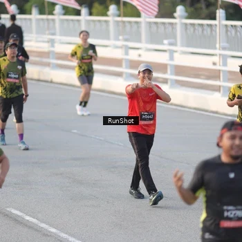Runner Photo 6828647