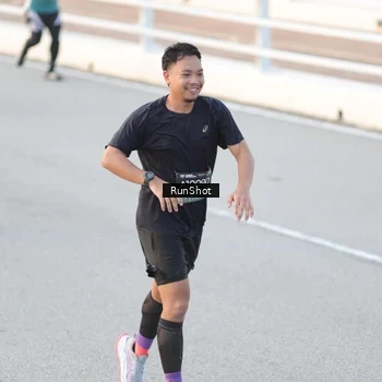 Runner Photo 6828665