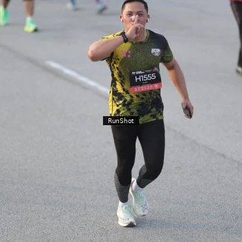 Runner Photo 6828669