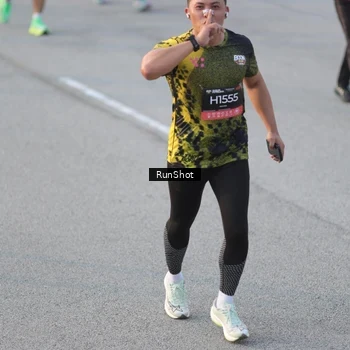 Runner Photo 6828670