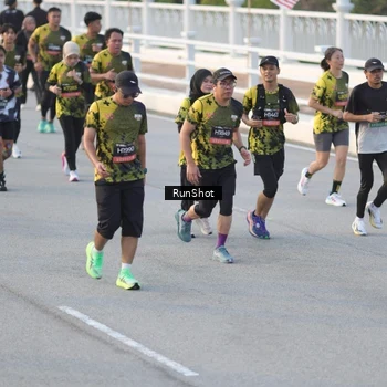 Runner Photo 6828690