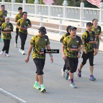 Runner Photo 6828715