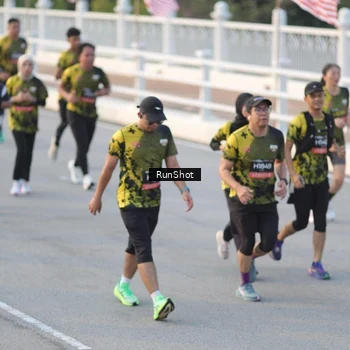 Runner Photo 6828716