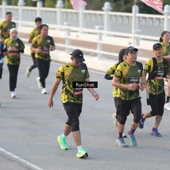 Runner Photo 6828719
