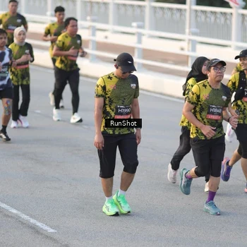 Runner Photo 6828720