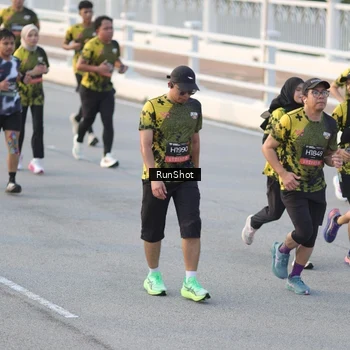 Runner Photo 6828723