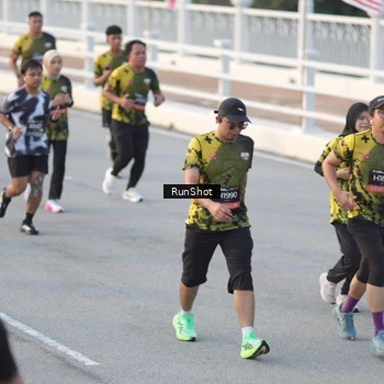 Runner Photo 6828727