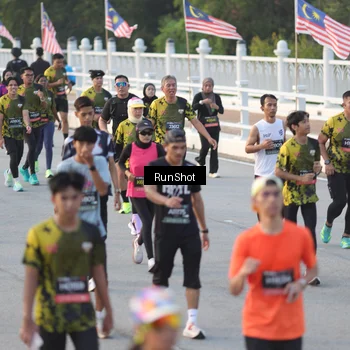 Runner Photo 6828779