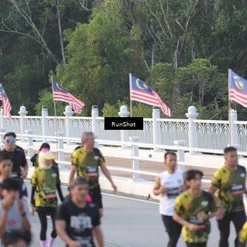 Runner Photo 6828791
