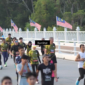 Runner Photo 6828795
