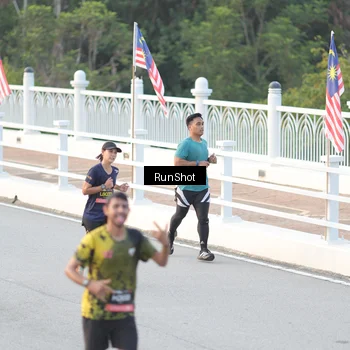 Runner Photo 6828799