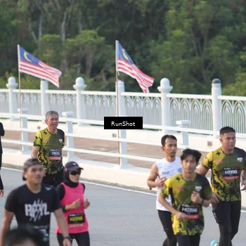 Runner Photo 6828816