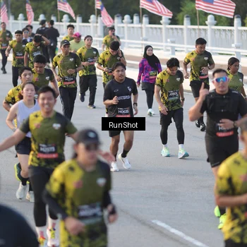 Runner Photo 6828846