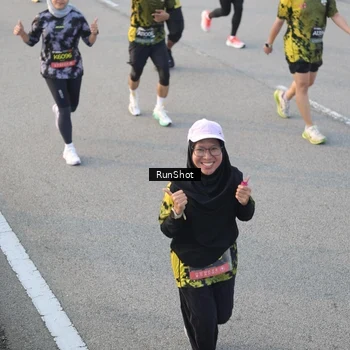 Runner Photo 6828903