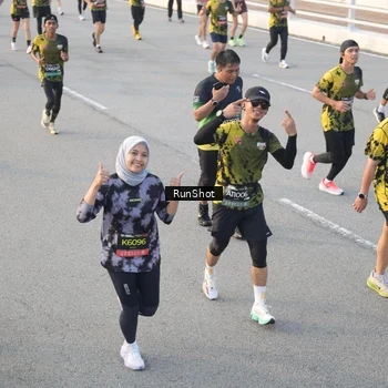 Runner Photo 6828927