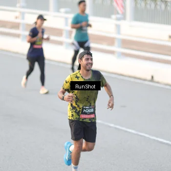 Runner Photo 6828942