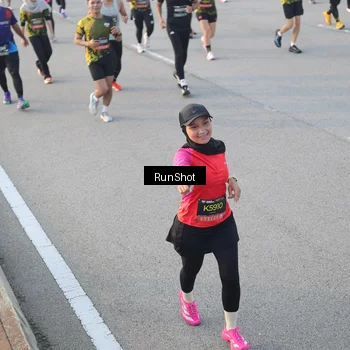 Runner Photo 6828943