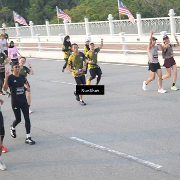 Runner Photo 6828954