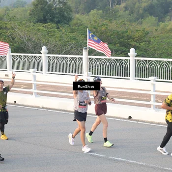 Runner Photo 6828971
