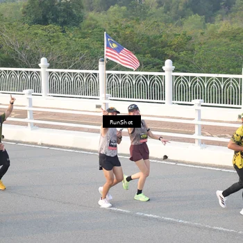 Runner Photo 6828980