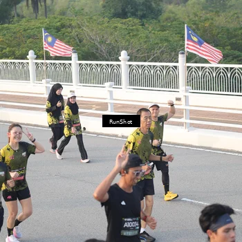 Runner Photo 6828992