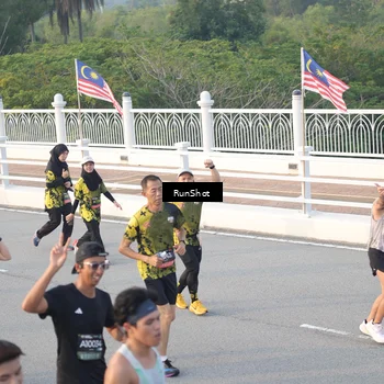Runner Photo 6828994