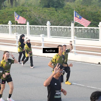 Runner Photo 6828998