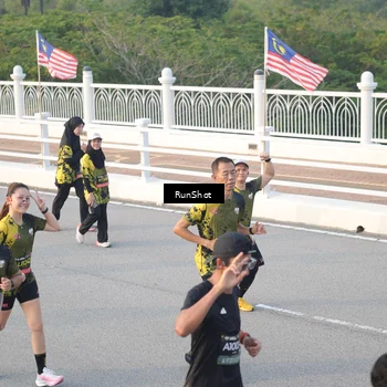 Runner Photo 6828999