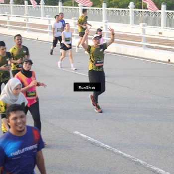 Runner Photo 6829021