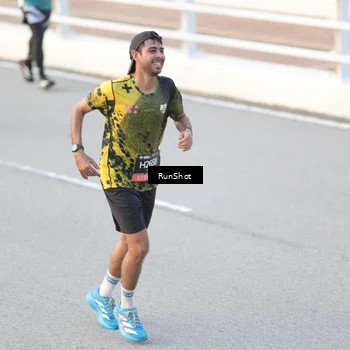 Runner Photo 6829023