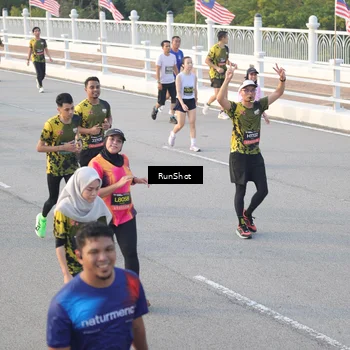 Runner Photo 6829027