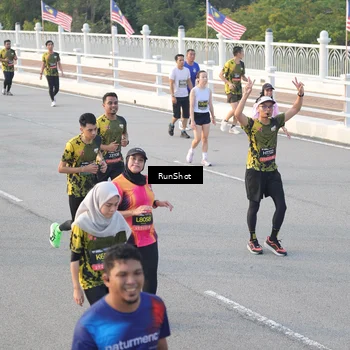 Runner Photo 6829034