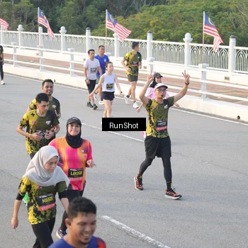 Runner Photo 6829040