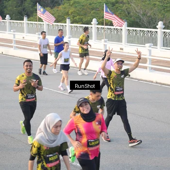 Runner Photo 6829055