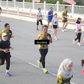 Runner Photo 6829066