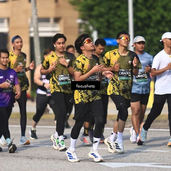 Runner Photo 6829073