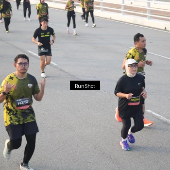 Runner Photo 6829076