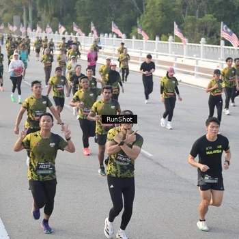 Runner Photo 6829107