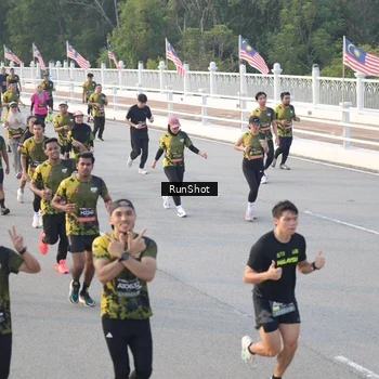 Runner Photo 6829122