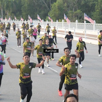 Runner Photo 6829138