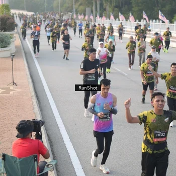 Runner Photo 6829141