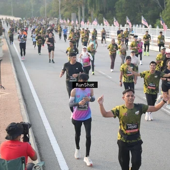 Runner Photo 6829144