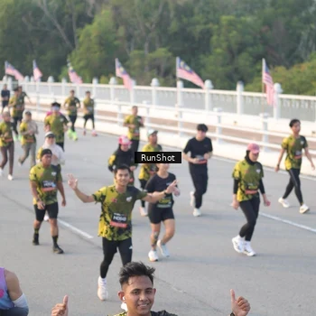 Runner Photo 6829162