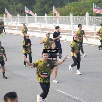 Runner Photo 6829208
