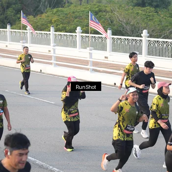 Runner Photo 6829213